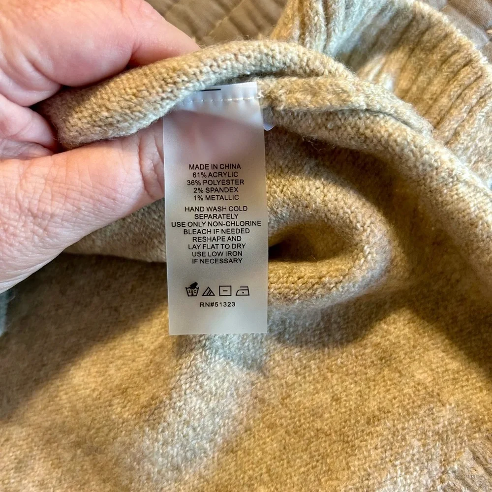 NWT Vince Camuto Women’s White and Tan Cowl Neck Sweater Sz 3X - Picture 8 of 8